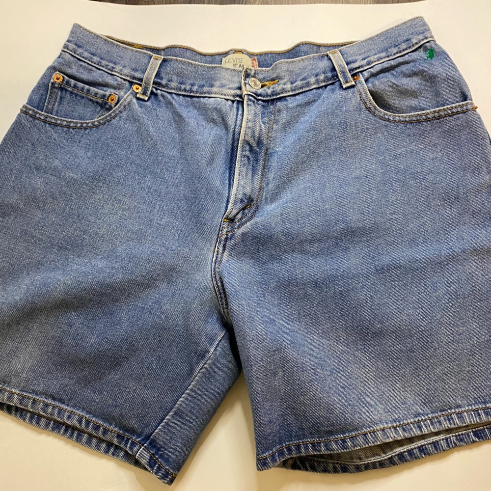 Woman’s Levi Denim Shorts